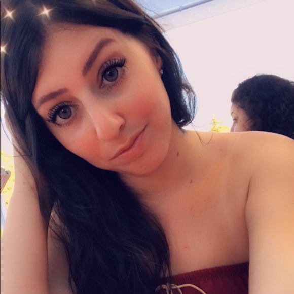 Meet your Posher, Mena - Picture 3 of 3